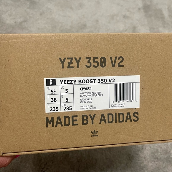 Adidas Yeezy Boost 350 V2 Zebra - Picture 2 of 5
